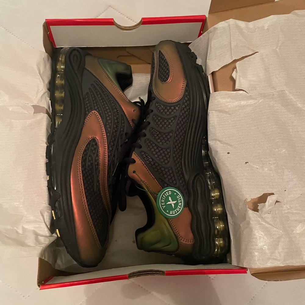 Nike Air Tuned Max Black/Celery-Dark Charcoal Noir/Celery Size 13